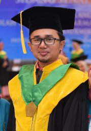 Aried Eriadi, S.Farm, M.Farm, Apt.